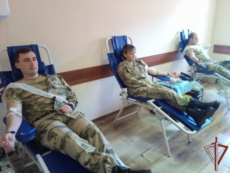 В Пятигорске военнослужащие Росгвардии приняли участие в донорской акции «От сердца к сердцу»